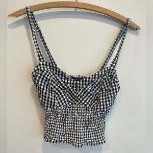 Kendall & Kylie Black and White Crop Top